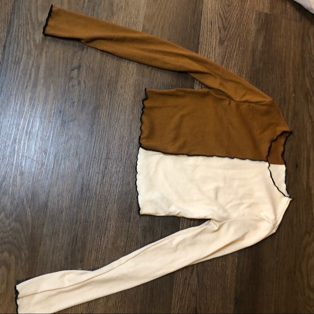 Split color crop top